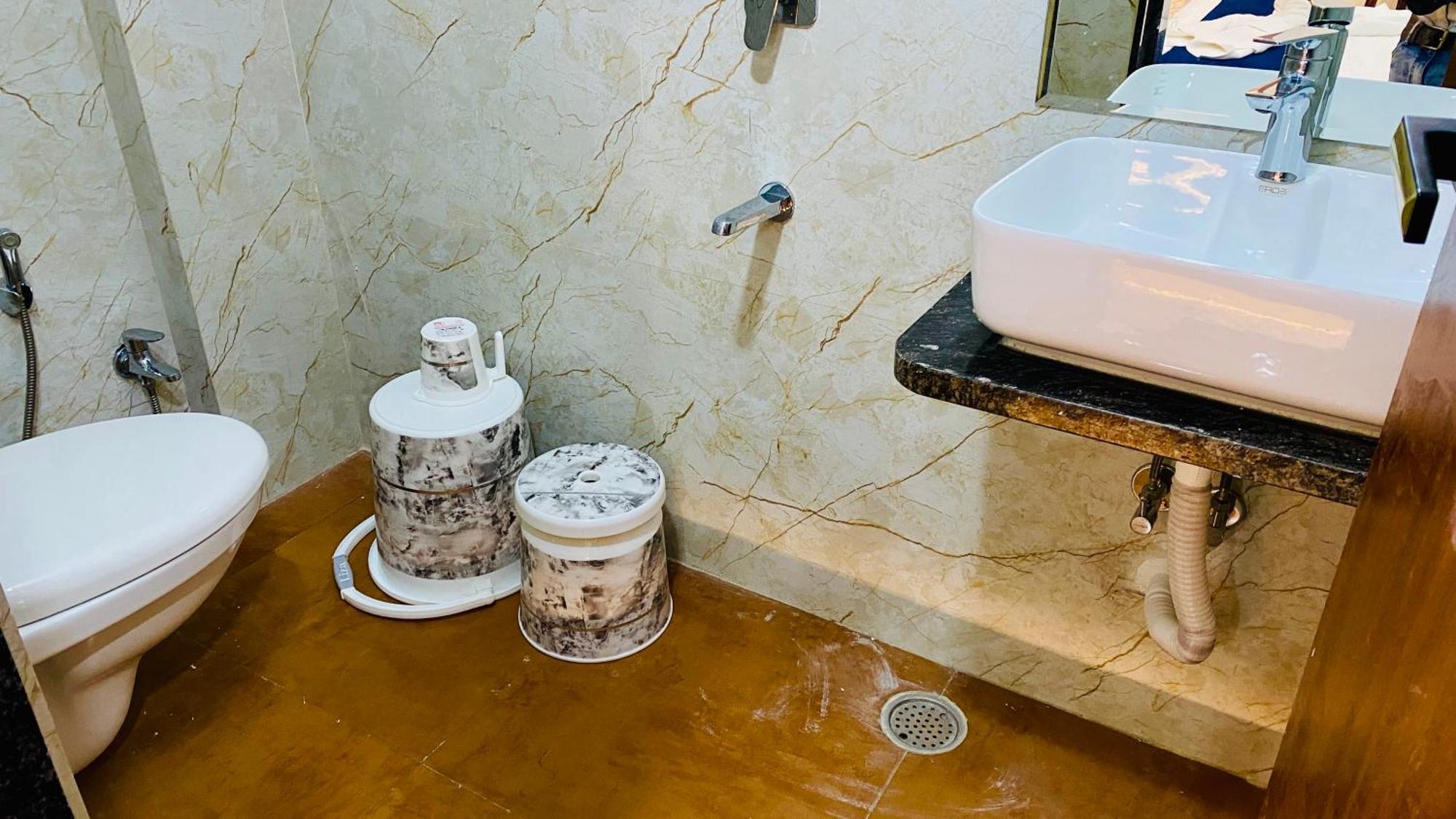 Hotel Aranyasutra Inaya, 印多尔 外观 照片