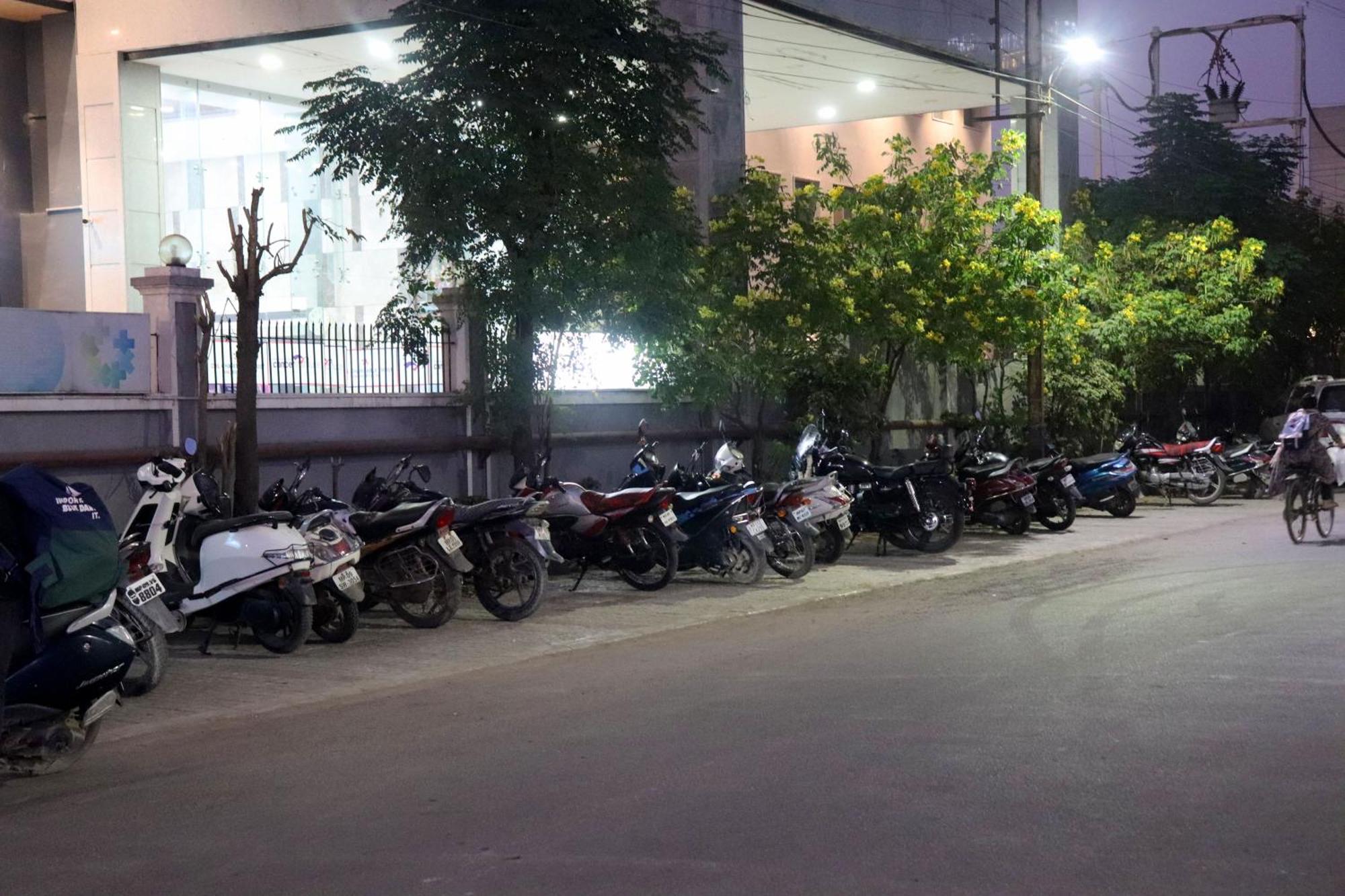 Hotel Aranyasutra Inaya, 印多尔 外观 照片