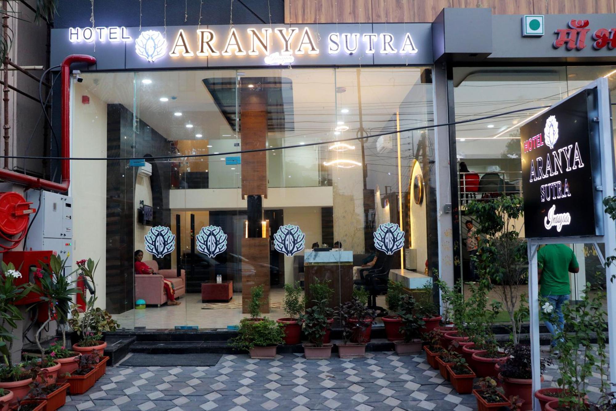 Hotel Aranyasutra Inaya, 印多尔 外观 照片